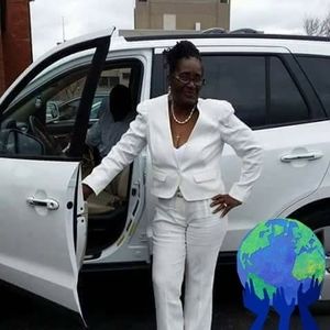 Meet your Posher, Pearl